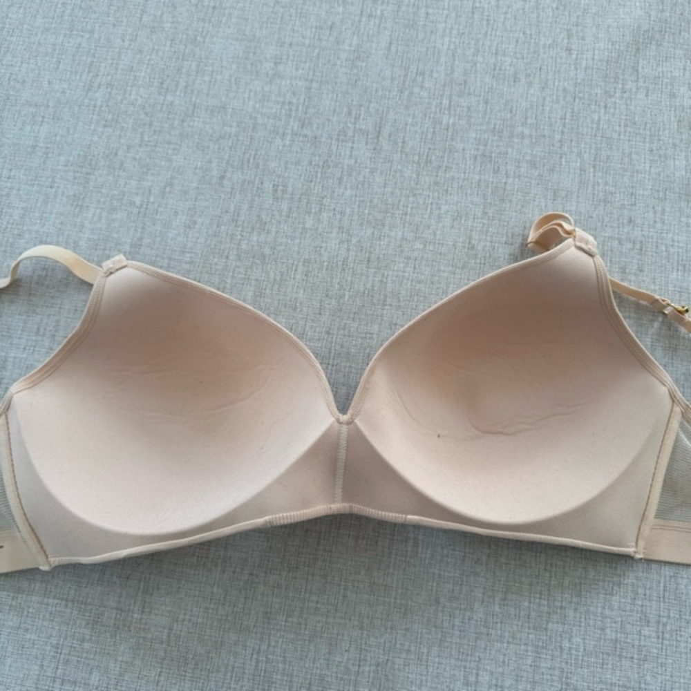 Lively All-Day Deep V No-Wire wireless Nude bra T shirt with J‎ hooks 38DD - Picture 6 of 9